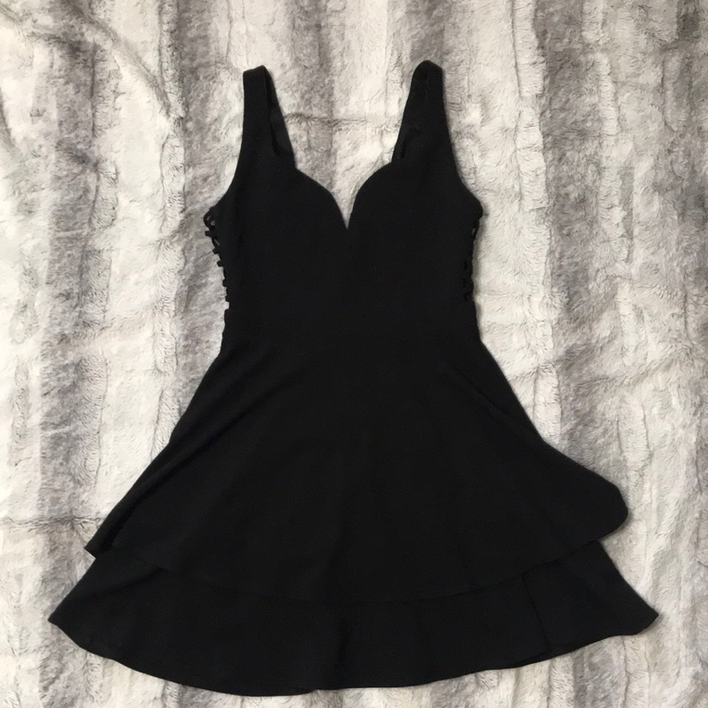 B Darlin little black dress with sweetheart neckline size juniors 5/6